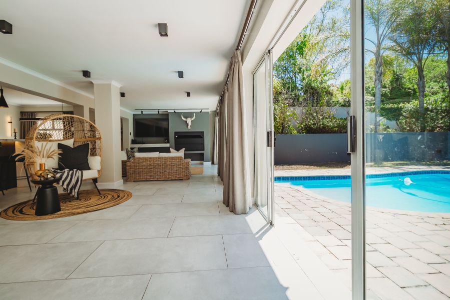 5 Bedroom Property for Sale in Heather Park Western Cape